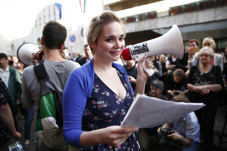 „Forgatni kell azt a kockát” – Interjú Papp Réka Kingával