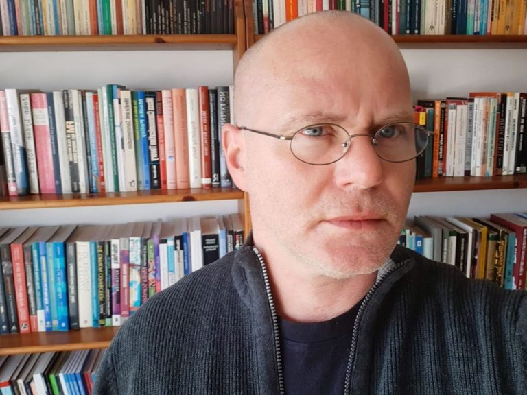 „A médiakutatás olyan szakma, amit nem elég egyszer megtanulni” – Interjú Bajomi-Lázár Péterrel