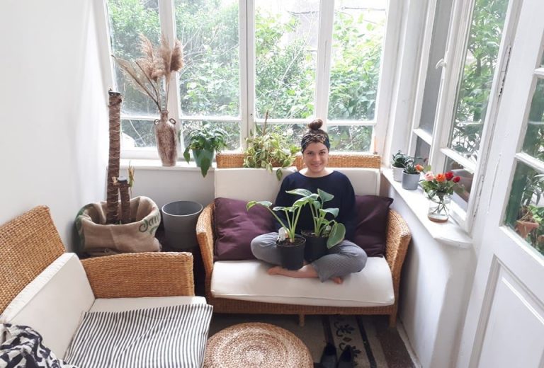 „A nem vásárlás mindig jobb, mint a vásárlás.” – Interjú Bobák Szilvivel, a Marie Claire Go Green! kampány egyik szervező újságírójával