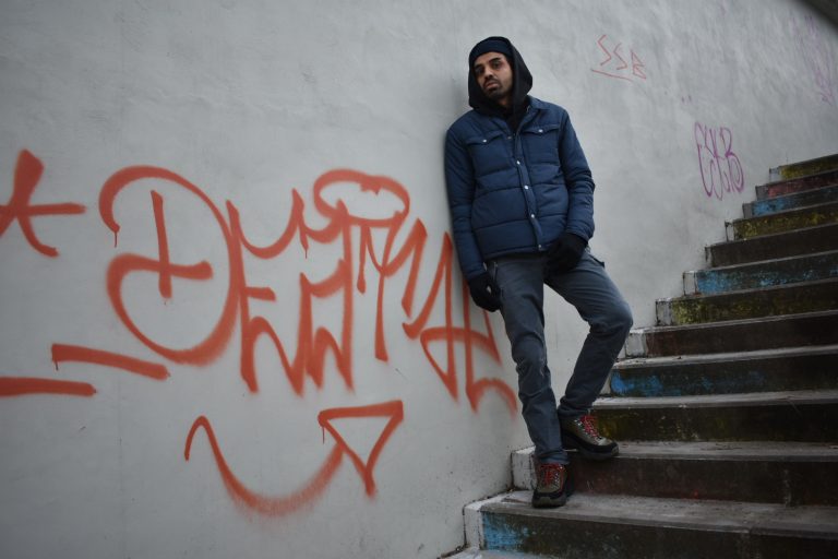 „Nem hiszem, hogy a politikailag korrekt beszédmód csak egyfajta udvariasság lenne” – Interjú Márton Joci polgárjogi aktivistával