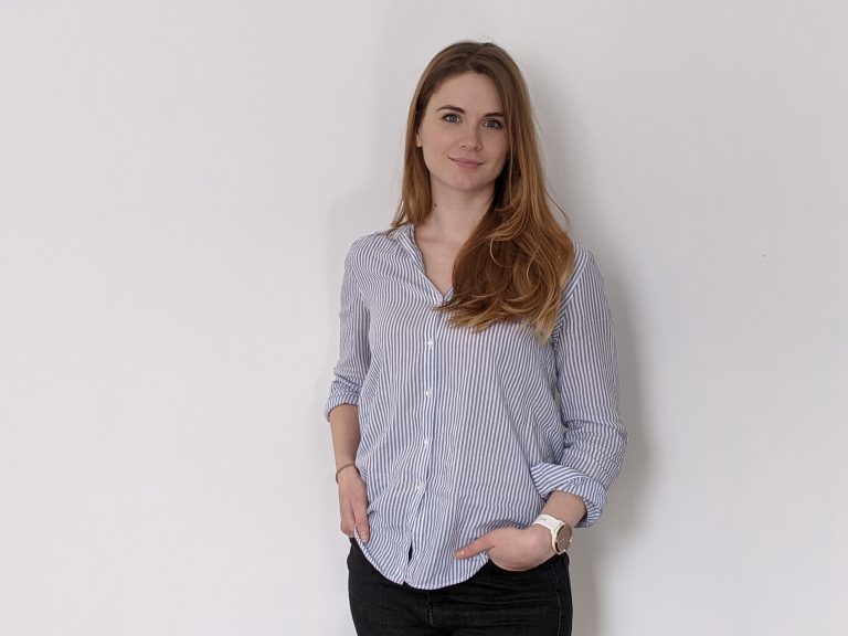 „A hitem az életem meghatározó része, ezért nem esett nehezemre, hogy írjak róla” – Interjú Harmati Dórával, a 777 szerkesztőjével
